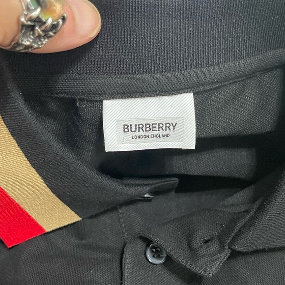 EUC Men’s Size Medium Burberry Contrasting Collar Cotton Polo Shirt In Black - Picture 11 of 16